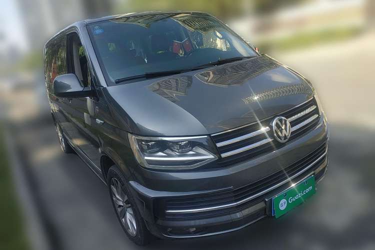Used Volkswagen Multivan 2018 2.0 TSI Two-Wheel-Drive Luxury Edition 7 Seats Front Right 45 Deg