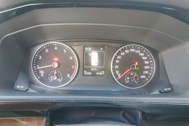 Used Volkswagen Multivan 2018 2.0 TSI Two-Wheel-Drive Luxury Edition 7 Seats Instrument Cluster