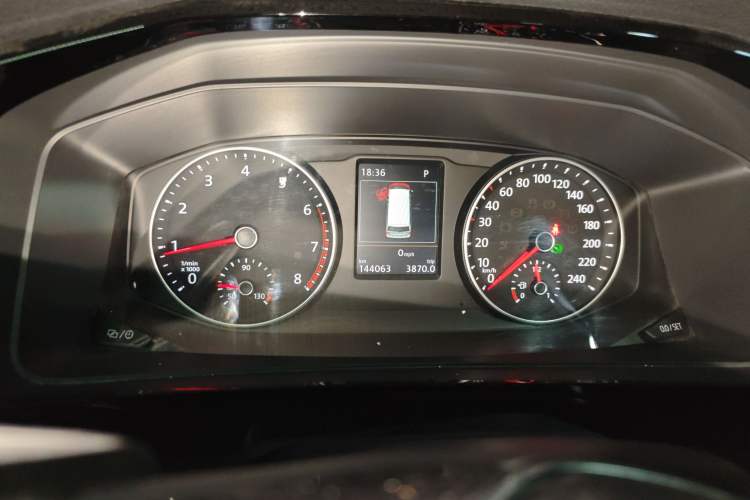 Used Volkswagen Multivan 2018 2.0 TSI 4x4 Prestige Edition 7-Seater Instrument Cluster