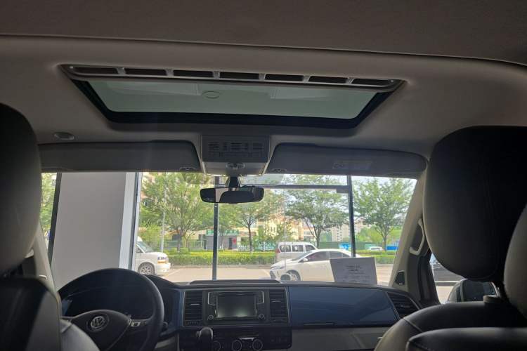 Used Volkswagen Multivan 2018 2.0 TSI Four-Wheel Drive Comfort Edition 7-Seater Interior 5