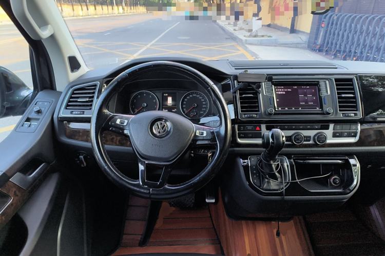 Used Volkswagen Multivan 2018 2.0 TSI 4x4 Prestige Edition 7-Seater Steering Wheel