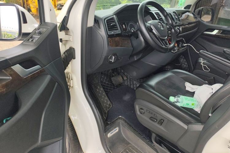 Used Volkswagen Multivan 2018 2.0 TSI Four-Wheel Drive Comfort Edition 7-Seater Driver Seat