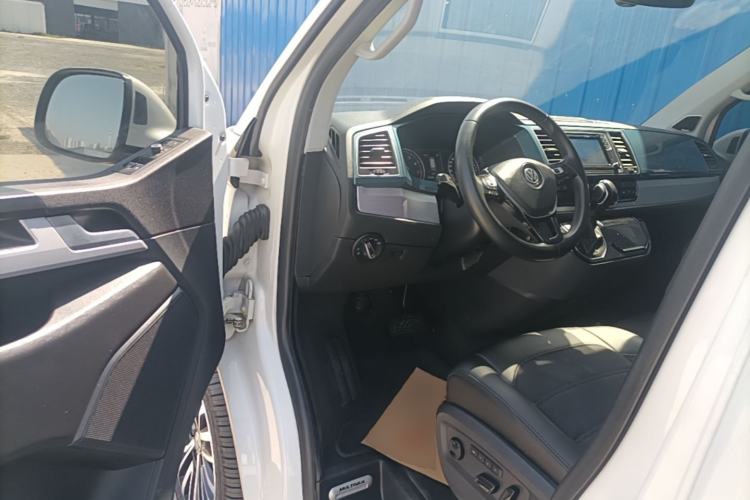 Used Volkswagen Multivan 2018 2.0 TSI Four-Wheel Drive Comfort Edition 7-Seater Driver Seat