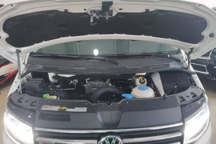 Used Volkswagen Multivan 2018 2.0 TSI Four-Wheel Drive Comfort Edition 7-Seater Engine Bay