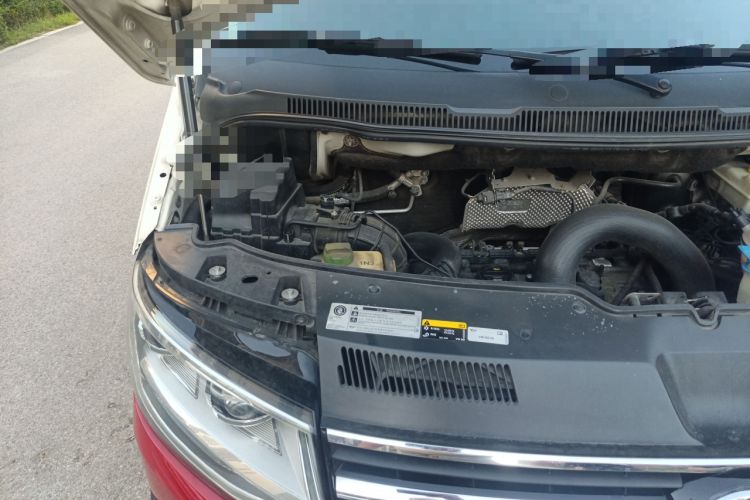 Used Volkswagen Multivan 2018 2.0 TSI Four-Wheel Drive Comfort Edition 7-Seater Engine Bay Right