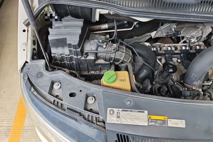 Used Volkswagen Multivan 2018 2.0 TSI 4x4 Prestige Edition 7-Seater Engine Bay Right