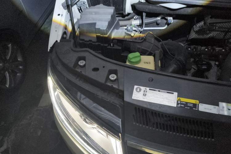 Used Volkswagen Multivan 2018 2.0 TSI 4x4 Prestige Edition 7-Seater Engine Bay Right