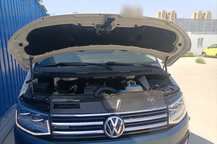 Used Volkswagen Multivan 2018 2.0 TSI Four-Wheel Drive Comfort Edition 7-Seater Engine Bay