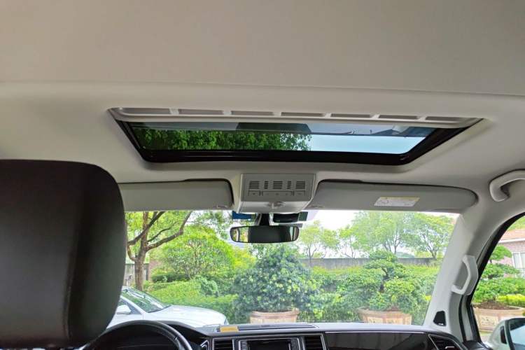 Used Volkswagen Multivan 2018 2.0 TSI 4x4 Prestige Edition 7-Seater Headliner