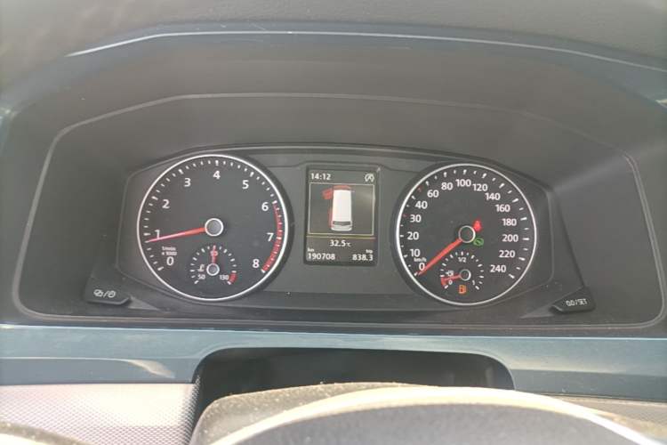 Used Volkswagen Multivan 2018 2.0 TSI Four-Wheel Drive Comfort Edition 7-Seater Instrument Cluster