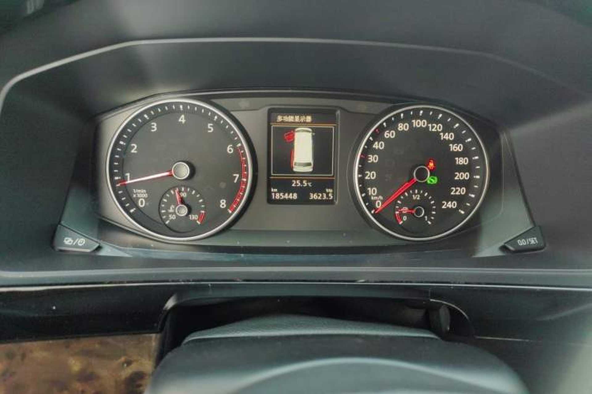 Used Volkswagen Multivan 2018 2.0 TSI Four-Wheel Drive Comfort Edition 7-Seater Instrument Cluster
