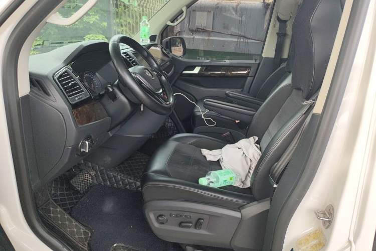Used Volkswagen Multivan 2018 2.0 TSI Four-Wheel Drive Comfort Edition 7-Seater Left Front Seat