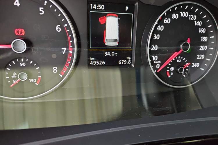 Used Volkswagen Multivan 2018 2.0 TSI 4x4 Prestige Edition 7-Seater Odometer Close Up