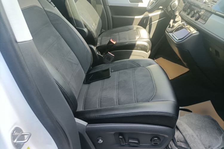 Used Volkswagen Multivan 2018 2.0 TSI Four-Wheel Drive Comfort Edition 7-Seater Right Front Seat