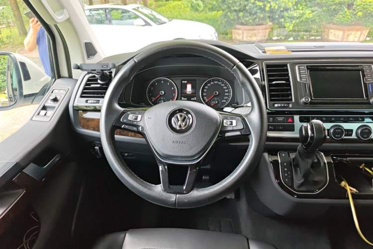 Used Volkswagen Multivan 2018 2.0 TSI 4x4 Prestige Edition 7-Seater Steering Wheel