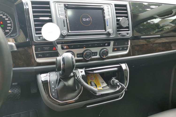 Used Volkswagen Multivan 2019 2.0 TSI 4x4 Prestige Edition 7-Seater Audio And AC Panel