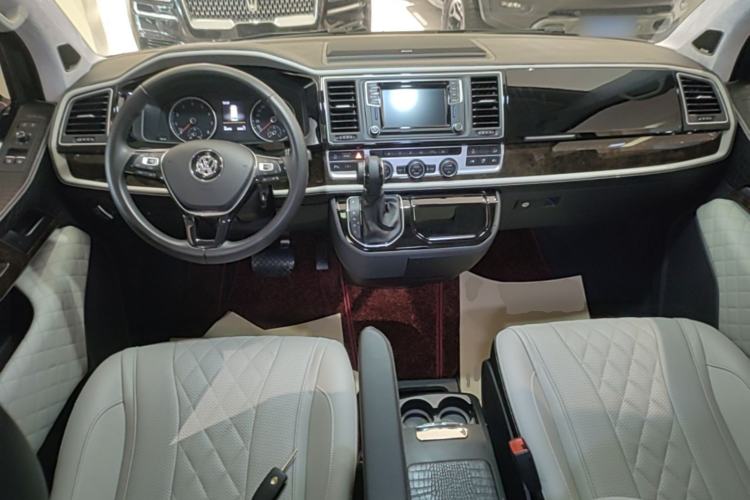 Used Volkswagen Multivan 2019 2.0 TSI 4x4 Prestige Edition 7-Seater Center Console