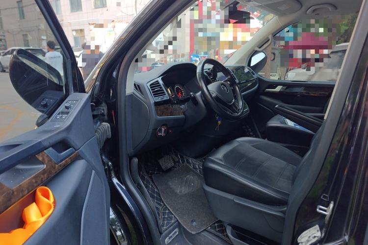 Used Volkswagen Multivan  Driver Seat