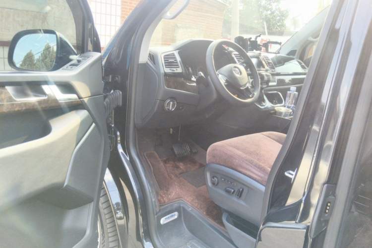 Used Volkswagen Multivan 2019 2.0 TSI 4x4 Prestige Edition 7-Seater Driver Seat