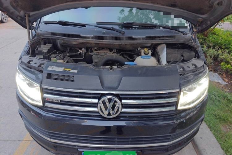 Used Volkswagen Multivan  Engine Bay