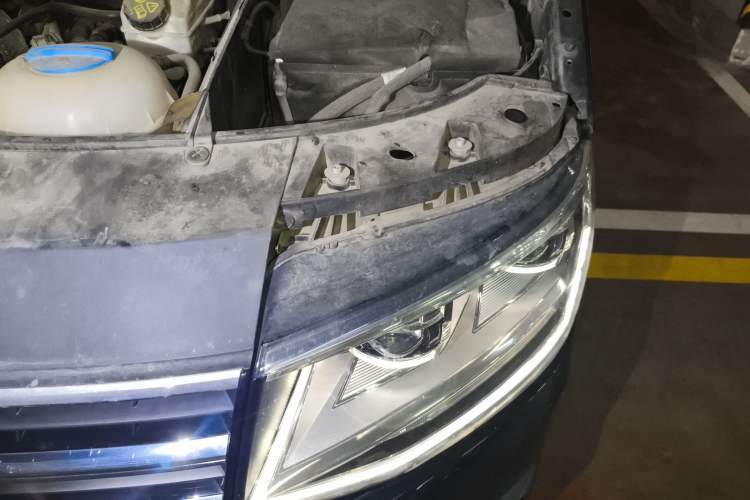 Used Volkswagen Multivan 2019 2.0 TSI 4x4 Prestige Edition 7-Seater Engine Bay Left