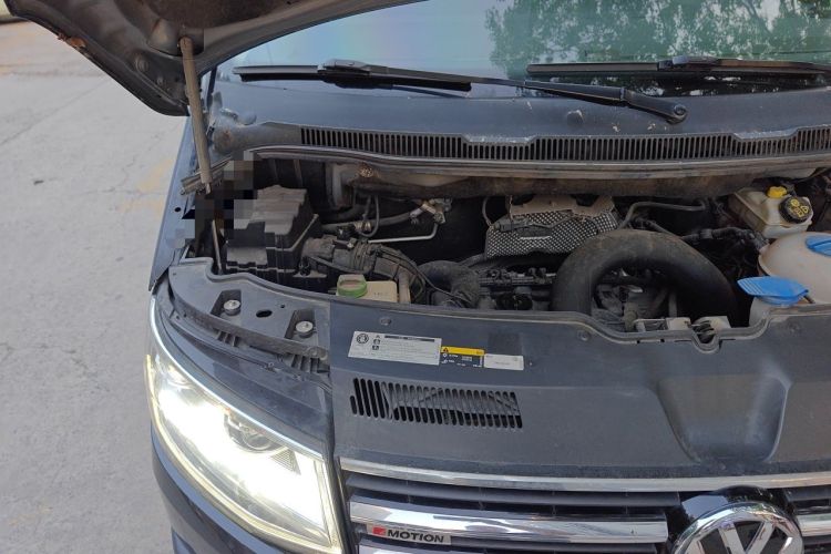 Used Volkswagen Multivan  Engine Bay Right