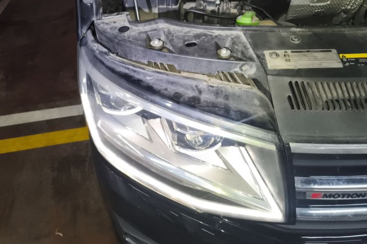 Used Volkswagen Multivan 2019 2.0 TSI 4x4 Prestige Edition 7-Seater Engine Bay Right