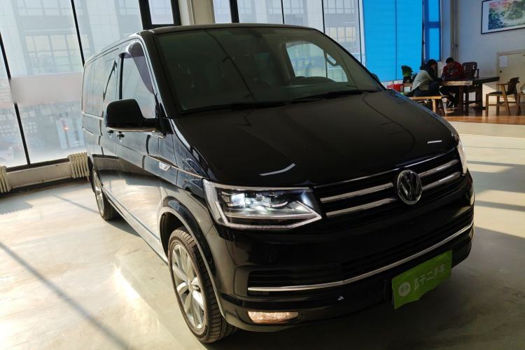 Used Volkswagen Multivan 2019 2.0 TSI Two-Wheel Drive Luxury Edition 7 Seats Front Right 45 Deg