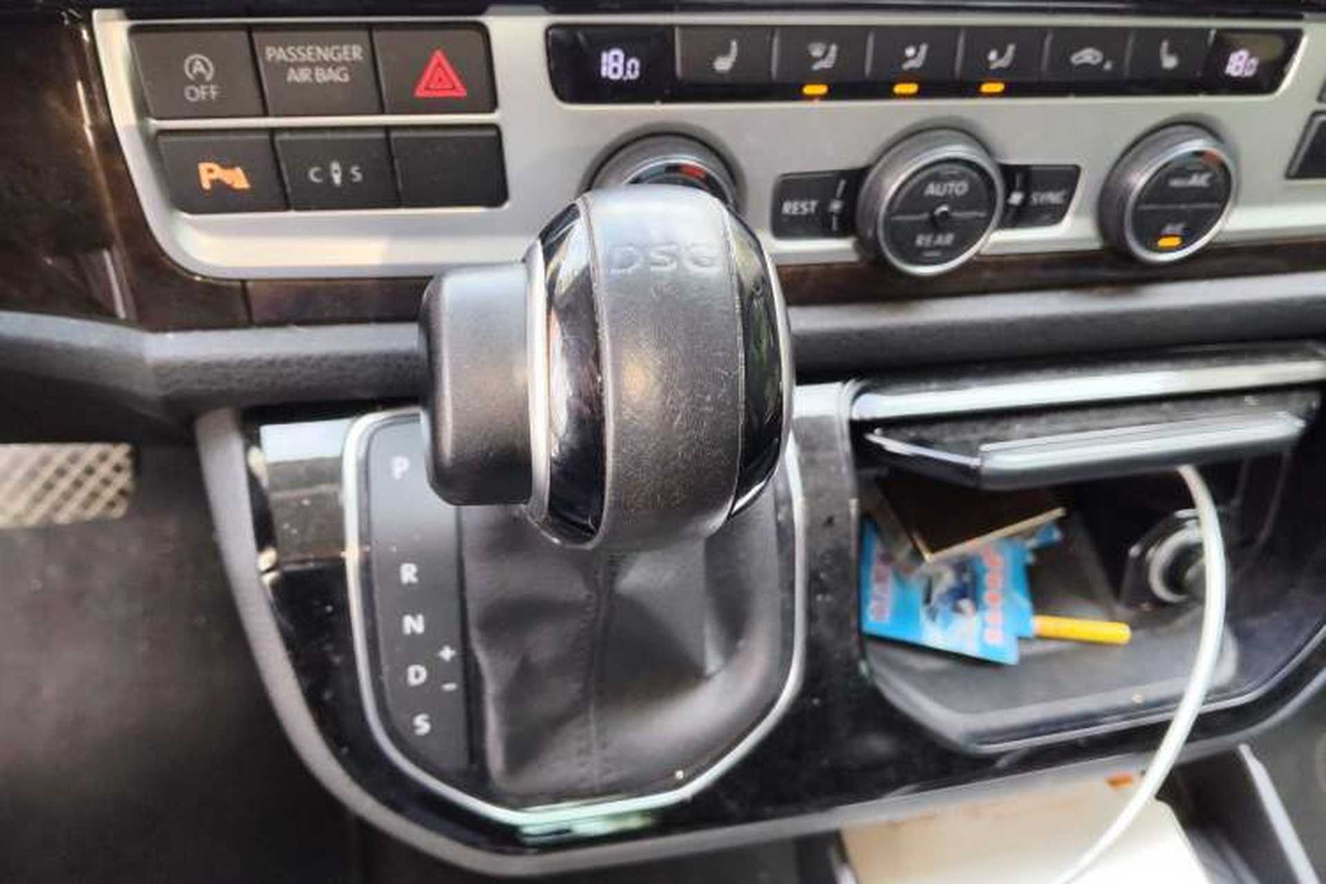 Used Volkswagen Multivan 2019 2.0 TSI Two-Wheel Drive Luxury Edition 7 Seats Gear Lever