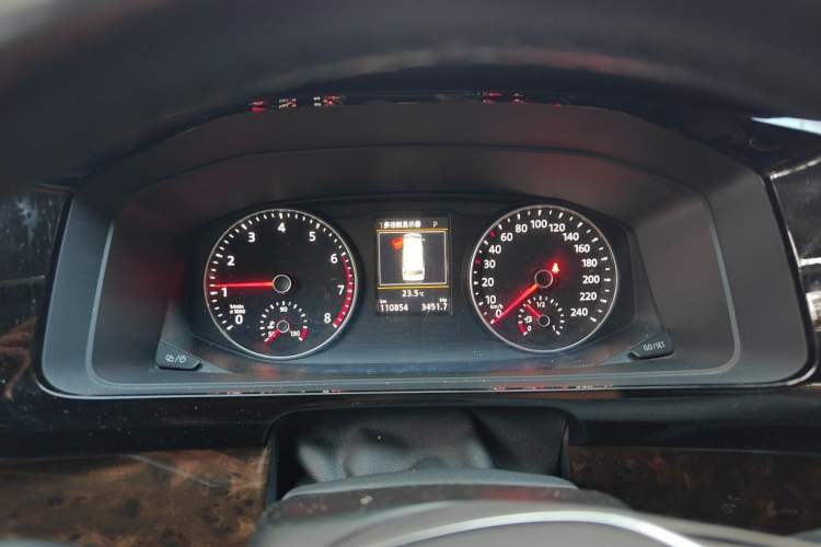 Used Volkswagen Multivan  Instrument Cluster