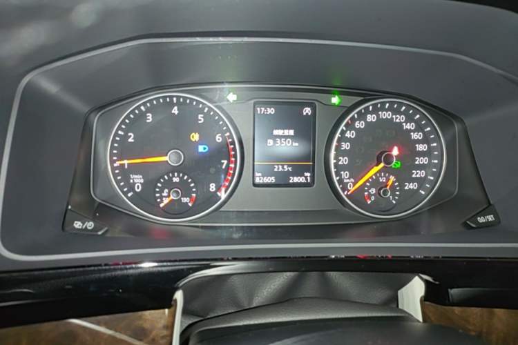 Used Volkswagen Multivan 2019 2.0 TSI 4x4 Prestige Edition 7-Seater Instrument Cluster