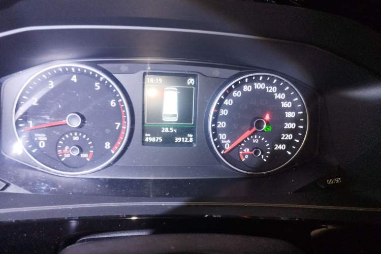 Used Volkswagen Multivan 2019 2.0 TSI 4x4 Prestige Edition 7-Seater Instrument Cluster