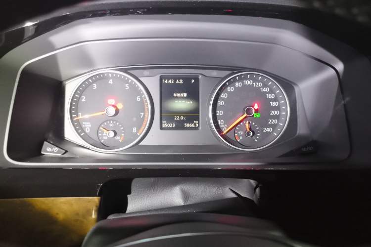 Used Volkswagen Multivan 2019 2.0 TSI 4x4 Prestige Edition 7-Seater Instrument Cluster