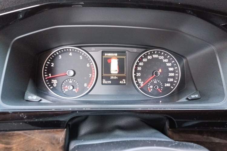 Used Volkswagen Multivan 2019 2.0 TSI 4x4 Prestige Edition 7-Seater Instrument Cluster