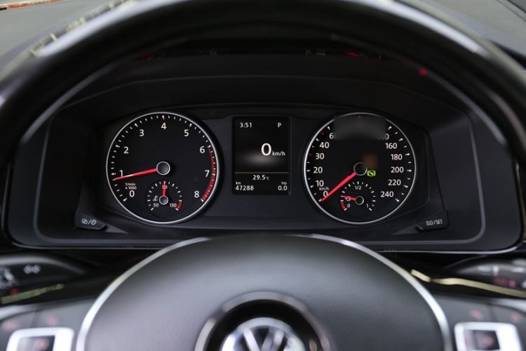 Used Volkswagen Multivan 2019 2.0 TSI 4x4 Prestige Edition 7-Seater Instrument Cluster