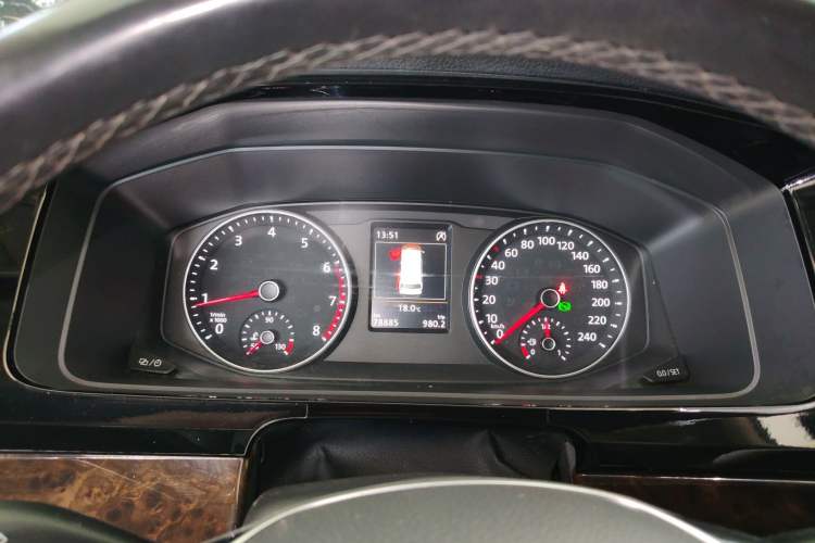 Used Volkswagen Multivan 2019 2.0 TSI Two-Wheel Drive Luxury Edition 7 Seats Instrument Cluster