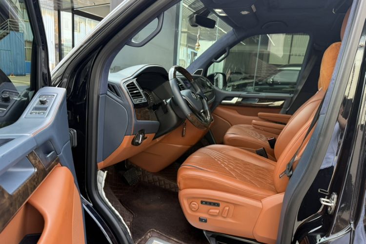 Used Volkswagen Multivan 2019 2.0 TSI 4x4 Prestige Edition 7-Seater Interior 12