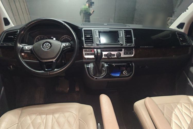 Used Volkswagen Multivan 2019 2.0 TSI 4x4 Prestige Edition 7-Seater Interior 2