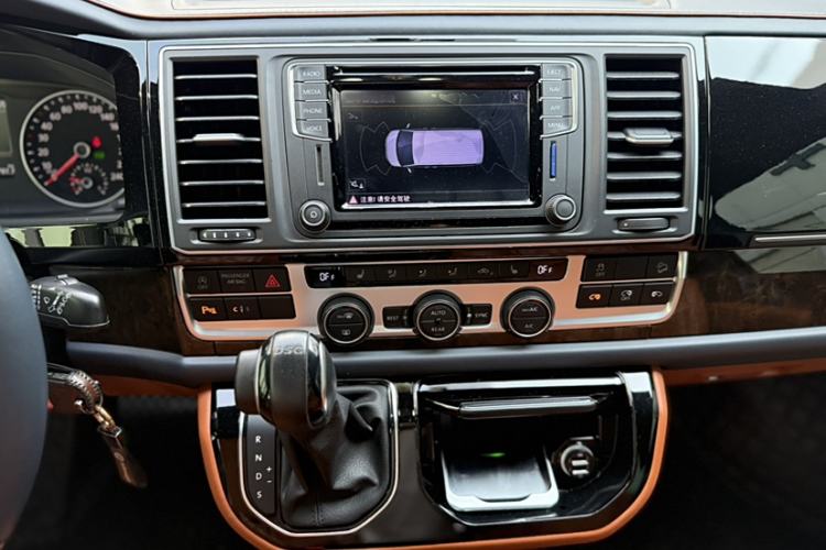 Used Volkswagen Multivan 2019 2.0 TSI 4x4 Prestige Edition 7-Seater Interior 3