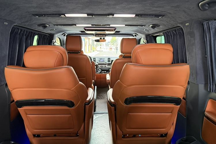 Used Volkswagen Multivan 2019 2.0 TSI 4x4 Prestige Edition 7-Seater Interior 9