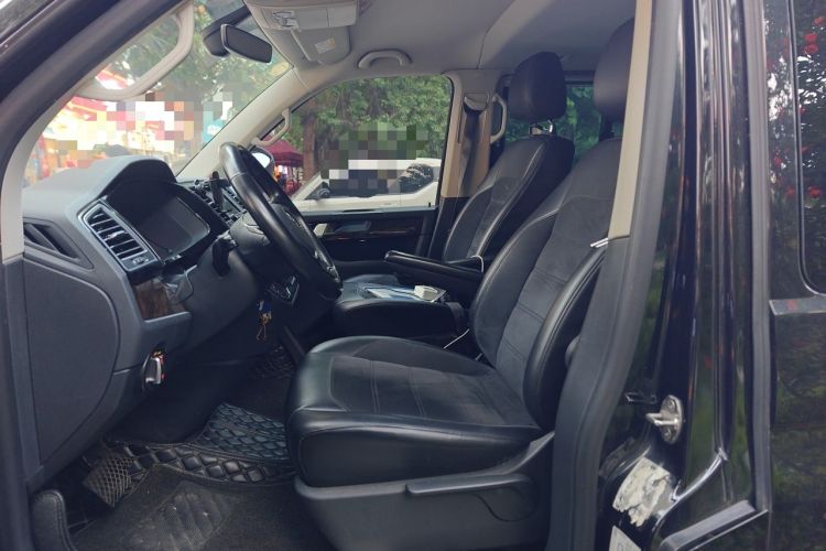 Used Volkswagen Multivan  Left Front Seat