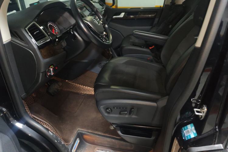 Used Volkswagen Multivan 2019 2.0 TSI 4x4 Prestige Edition 7-Seater Left Front Seat