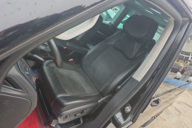 Used Volkswagen Multivan 2019 2.0 TSI 4x4 Prestige Edition 7-Seater Left Front Seat