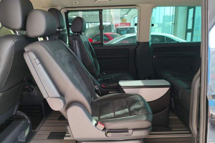 Used Volkswagen Multivan 2019 2.0 TSI Two-Wheel Drive Luxury Edition 7 Seats Left Rear Seat
