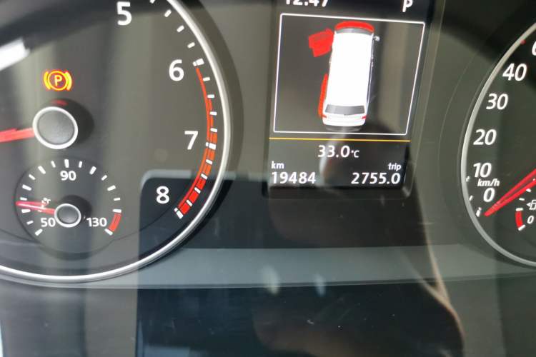 Used Volkswagen Multivan 2019 2.0 TSI 4x4 Prestige Edition 7-Seater Odometer Close Up