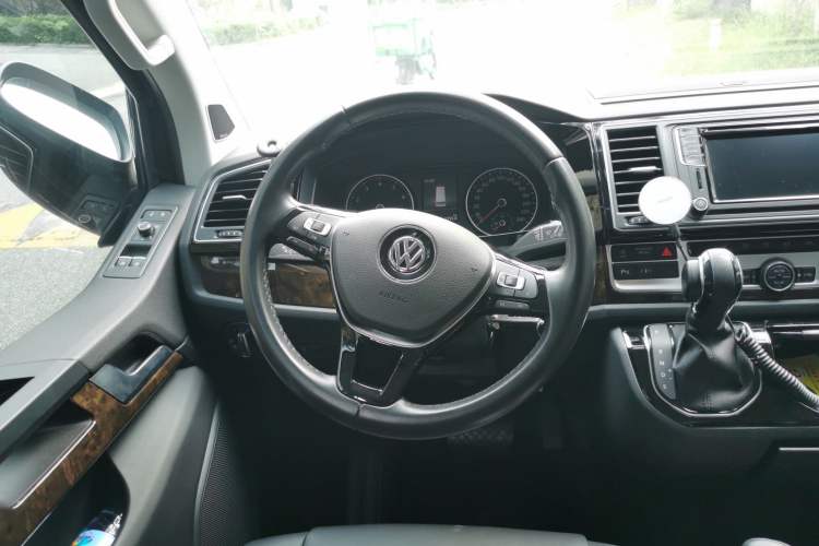 Used Volkswagen Multivan 2019 2.0 TSI 4x4 Prestige Edition 7-Seater Steering Wheel