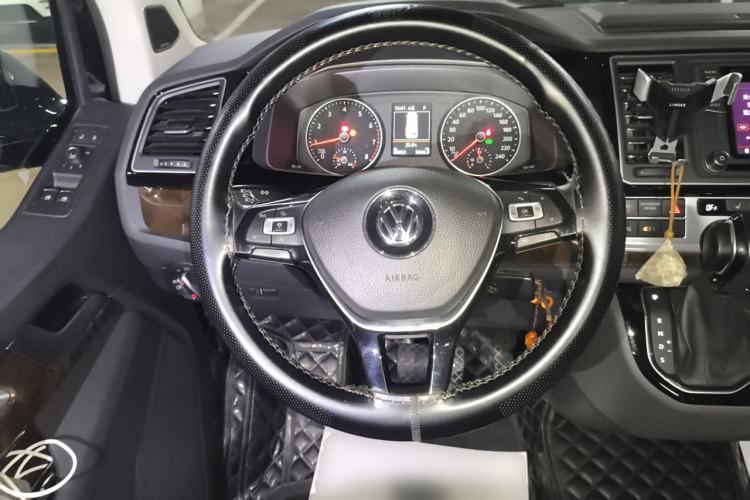 Used Volkswagen Multivan 2019 2.0 TSI 4x4 Prestige Edition 7-Seater Steering Wheel