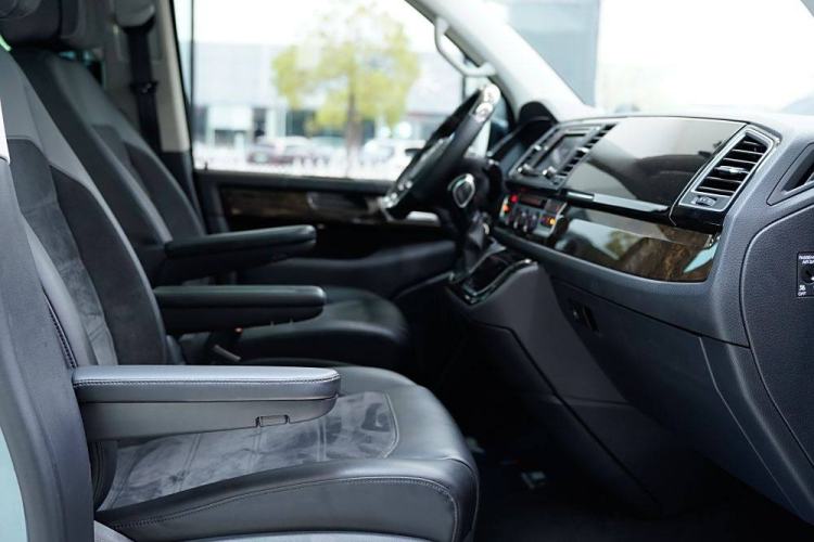 Used Volkswagen Multivan 2019 2.0 TSI 4x4 Prestige Edition 7-Seater Interior 8
