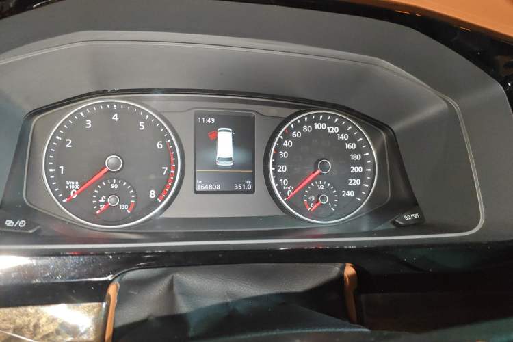 Used Volkswagen Multivan 2019 2.0 TSI 4x4 Prestige Edition 7-Seater Instrument Cluster