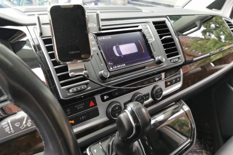 Used Volkswagen Multivan 2019 2.0 TSI 4x4 Prestige Edition 7-Seater Audio And AC Panel